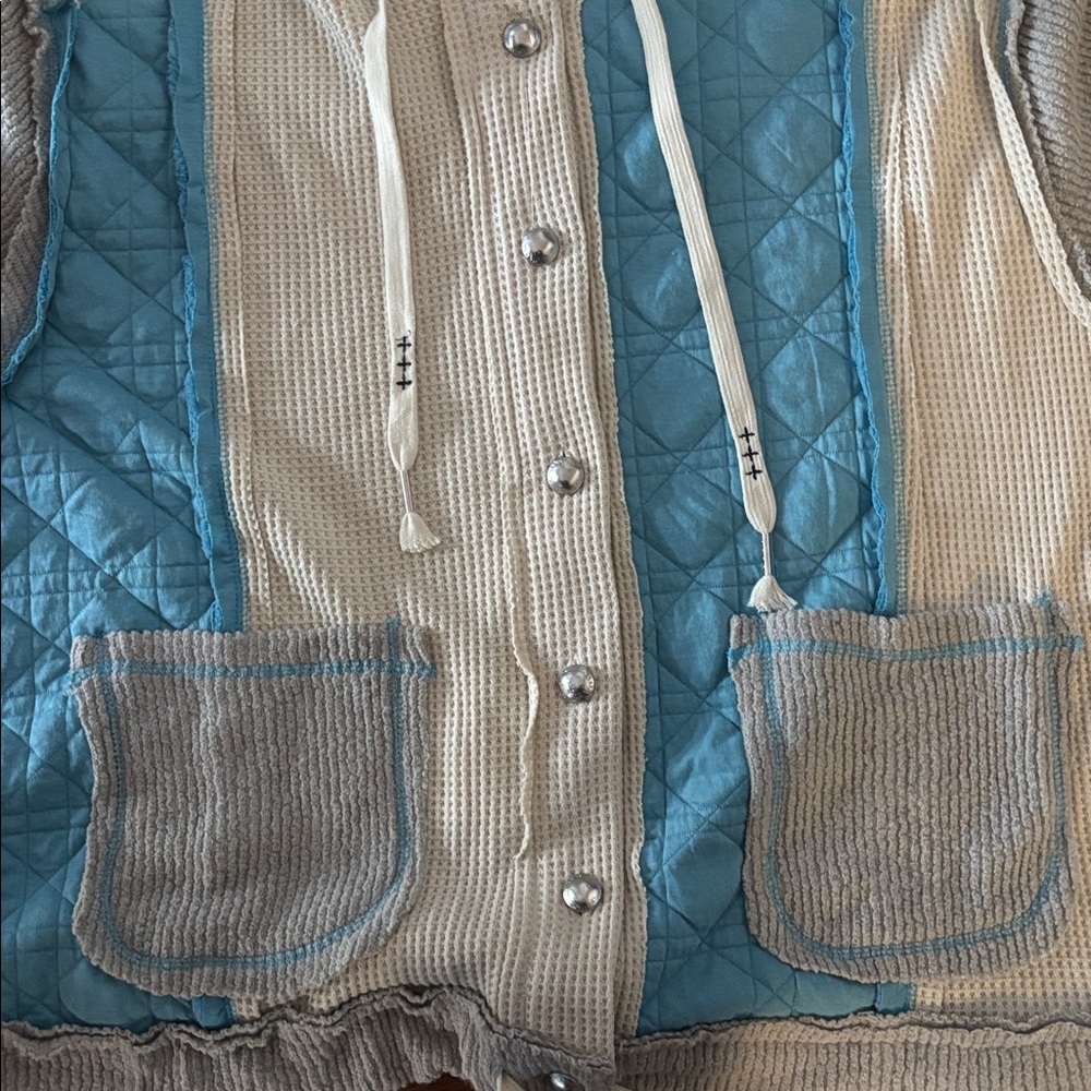 POL Quilted/Waffle Knit Hooded Shaket- Blue and Cream - Picture 4 of 8